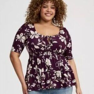 NWT Torrid Short Sleeve Top with Front Bow